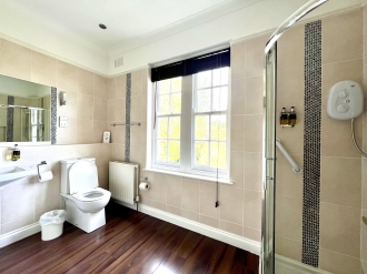 the charterhouse guest house | bed and breakfast | deluxe riviera  image 3