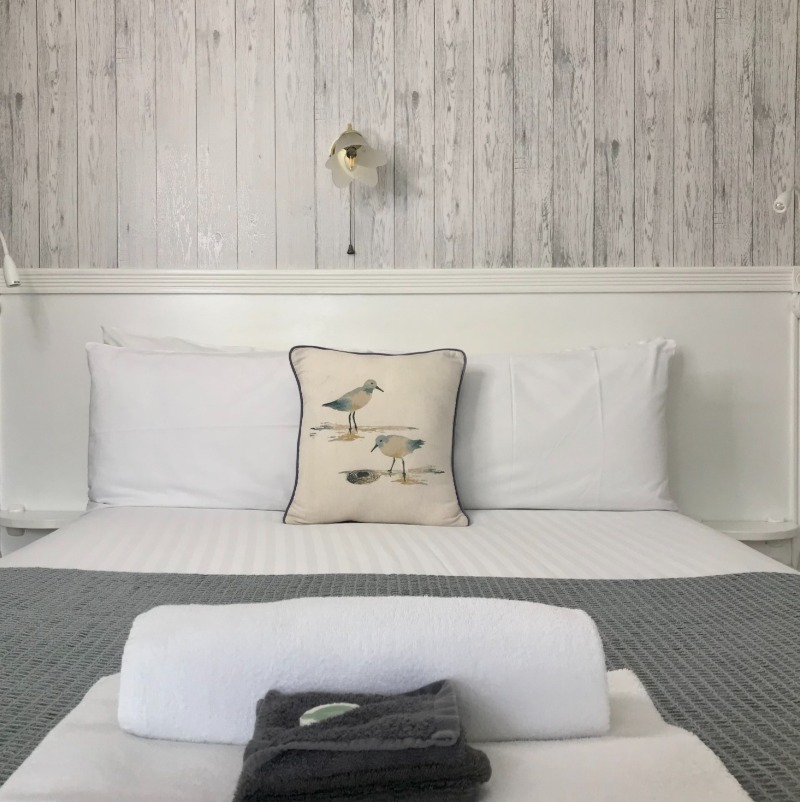 Garden view room with double bed